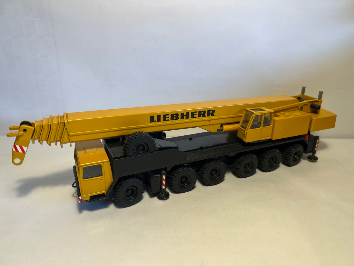 ジャンク内容【希少】Conrad 1：50 Liebherr LTM 1160 2082 - ミニカー