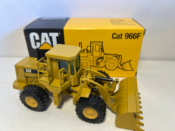 Caterpillar 966 F Radlader 1:50 von NZG 237 OVP