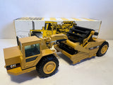 Caterpillar 615 C Scraper 1:50 von NZG 260 OVP