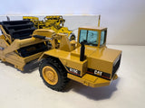 Caterpillar 615 C Scraper 1:50 von NZG 260 OVP