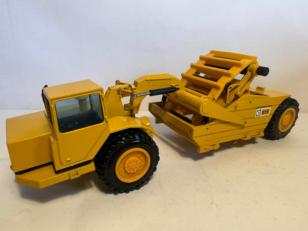 Caterpillar 615 Scraper 1:50 von NZG 260