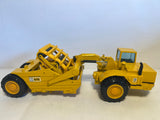 Caterpillar 615 Scraper 1:50 von NZG 260