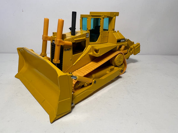 Caterpillar D 9 N Planierraupe 1:50 von NZG 298