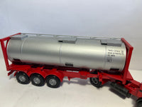 MB SK 1844 Sattelzug mit Tankcontainer 1:43 von NZG 317